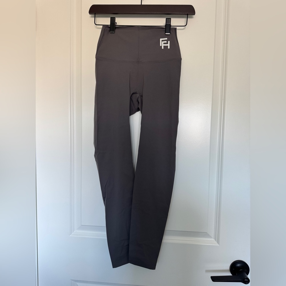 FIRST HEALTH APPAREL • ANKLE LEGGINGS